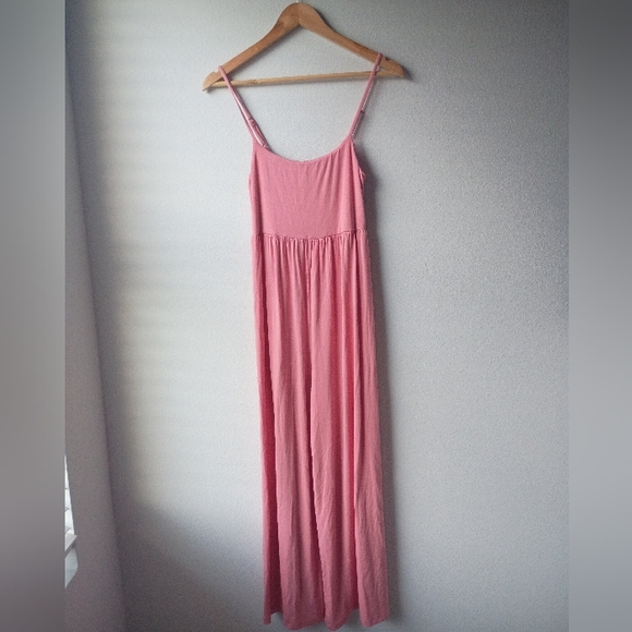 Elegant Black Sleeveless Jumpsuit - Picture 2 of 6